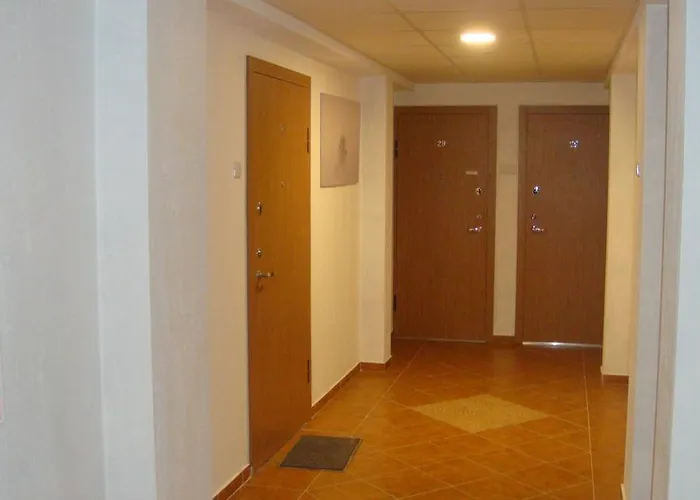 Vlados Aprtamentai *