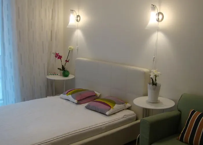 Vlados Aprtamentai פלאנגה